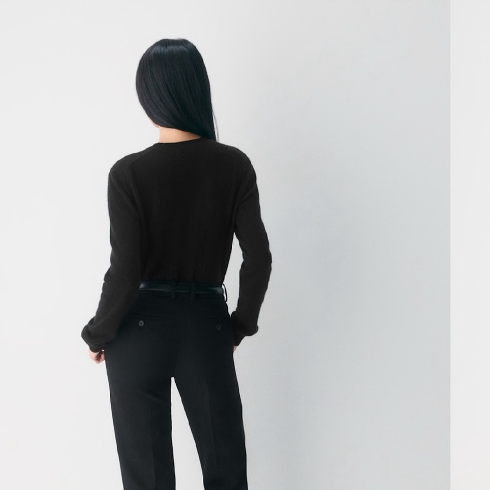 aritzia Black Cashmere Sweater classic small - Picture 4 of 10